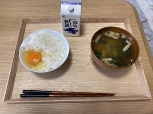 【悲報】最底辺ワイ（24）の食事がこちらｗｗｗ
