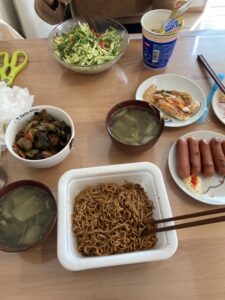 【画像】27歳の妻が作った朝食wwwwwwwww