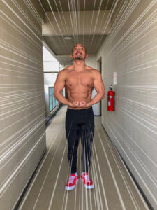 【画像】なんJ民「チビが筋トレしても無駄w」 ワイ「それではこちらをご覧ください」