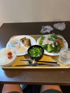 【画像】ワイ出張民、朝食バイキングで豪遊するwwwwwwww