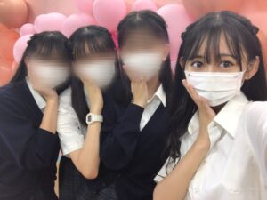 【画像】「どうせ目だけメイクしたマスク美人だろ」と噂されていたJKさん、解禁してしまうwwwwwwwwwww