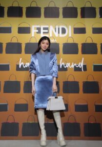 【音楽】milet、自身初の武道館ライブに意気込み　「フェンディ」展でクールなブルーコーデ披露