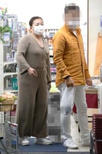 【芸能】30キロ減量・華原朋美、ぱっつん前髪の近影が激カワ!「痩せてる」「20代にしか見えません」など話題!!!